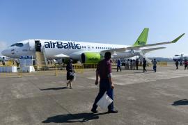 Criză în aviaţie: falimentul airBaltic anunţă o iarnă grea pentru companii. Preţul combustibilului s-a dublat