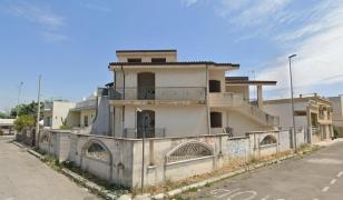 Orașul unde o casă costă cât o mașină. Afacerea înfloreşte mai mult vara