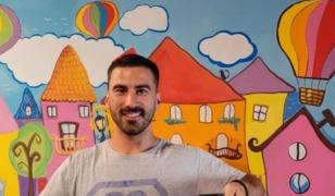 Și-a dat demisia și a renunțat la mașină ca să-și cumpere pământ. Afacerea cu care a dat lovitura