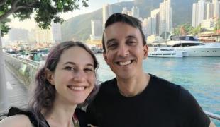 A renunţat la jobul care o epuiza şi şi-a făcut propria afacere. Acum îşi permite să călătorească oriunde