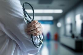 A renunțat la cariera de doctor ca să vândă mâncare și să cânte într-un pub: 