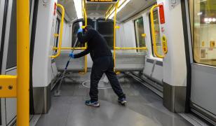 Un angajat a primit 620.000 de dolari din greșeală de la compania la care lucra. Unde sunt acum banii