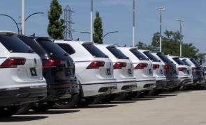 Un gigant auto taie 50.000 de locuri de muncă. Patru uzine vor fi închise