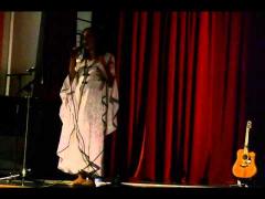 VIDEO: Vezi cum cântă soția premierului Dacian Cioloș. Are o voce de înger!