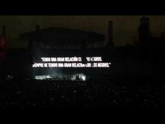 Donald Trump, UMILIT de o celebritate în faţa publicului mexican: “Trump, eşti un dobitoc!” (VIDEO)