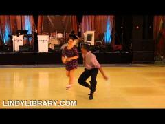 VIDEO: Dansul acesta e mai revigorant decât cafeaua de dimineaţă!