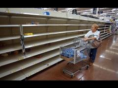 Situaţie ALARMANTĂ în Venezuela! Preşedintele ţării a prelungit STAREA DE URGENŢĂ (FOTO + VIDEO)