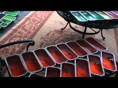 Şi ce dacă e ger afară? Tinerii ăştia au construit un IGLU curcubeu