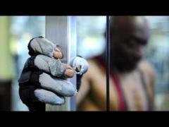 Are 70 de ani şi un corp de invidiat! De 27 de ani merge zilnic la sala de forţă