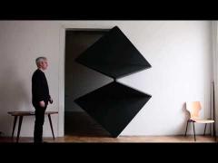 Aşa arată uşa viitorului: doar o atingi şi se deschide!