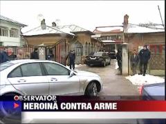 Heroina contra arme