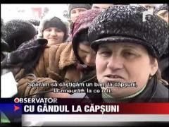 Sute de femei s-au inghesuit la Botosani pentru un loc la cules capsuni in Spania