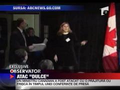 Ministru atacat cu placinta in Canada