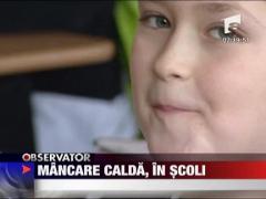 Mancare calda pentru elevi