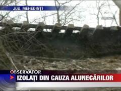 Izolati din cauza alunecarilor