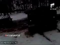 A ramas cu Hummerul in balta