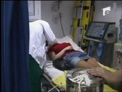 Arse pe fata cu produse cosmetice