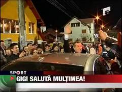 Gigi saluta multimea!