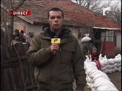 Dunarea intra in casele oamenilor