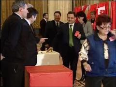 Vanghelie joaca la mai multe capete