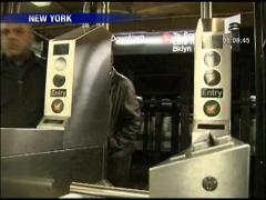 Metroul din New York, nesupravegheat video