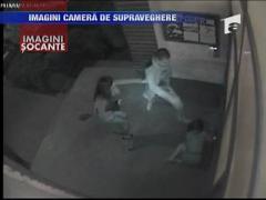 A snopit-o in bataie din gelozie - IMAGINI SOCANTE