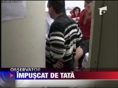 Impuscat in picior de propriul tata!