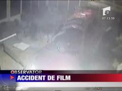 Cu masina, pe masa din bar