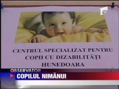 O femeie din Deva vrea sa renunte la fetita ei