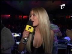 Vedetele incearca postura de jurnalisti. Cum s-au descurcat?