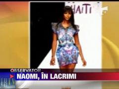 Naomi, in lacrimi