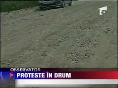 Au protestat nemultumiti de starea drumurilor din comunca