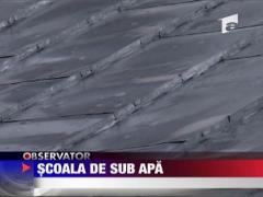 Scoala distrusa de grindina