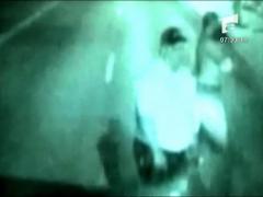 La un pas de a fi zdrobita de un autobuz