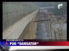 Cel mai lung pod din Europa danseaza!