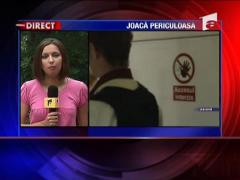 Fetita impuscata in picior de fratele mai mare