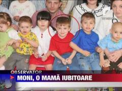Moni, o mama iubitoare