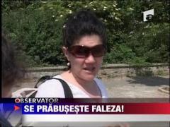 Se prabuseste faleza!