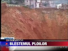 Blestemul ploilor! Crater urias