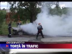 O masina a luat foc din senin in Resita