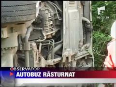 Autocar rasturnat