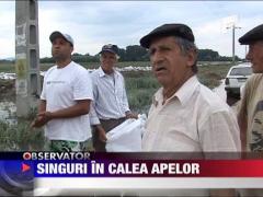 Singuri in calea apelor