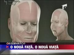 Primul om cu transplant total de fata a aparut in public