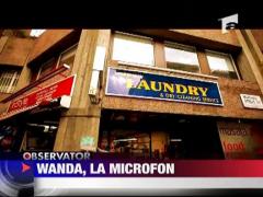 Wanda, la microfon