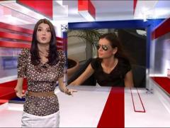 Moni a fost plecata la Paris sa faca bani!