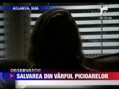 Si-a salvat viata tastand un mesaj de ajutor cu picioarele