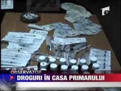 Droguri in casa primarului