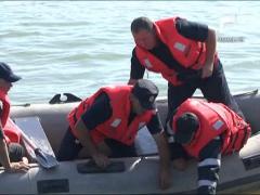 O familie distrusa! Luate de viitura