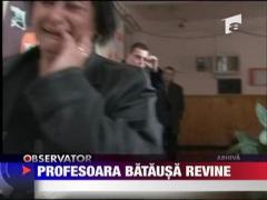Profesoara batausa revine