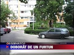 Doborat de un furtun